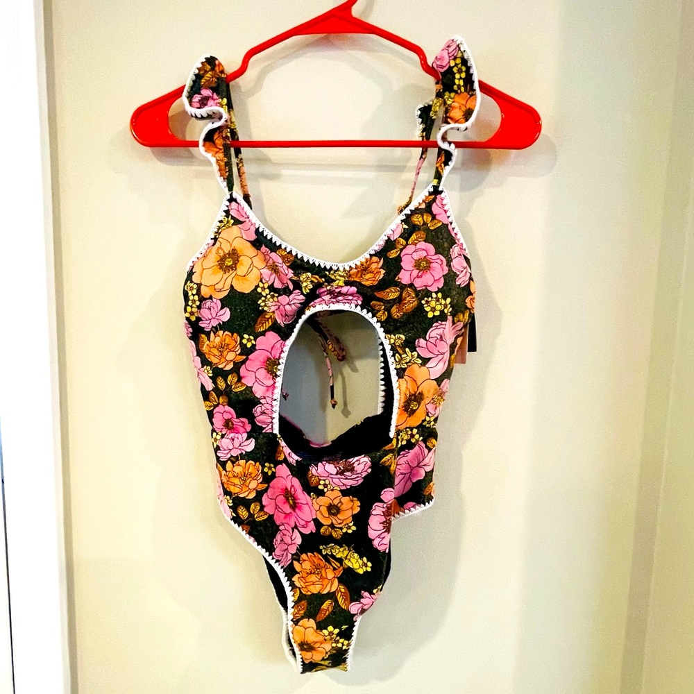 Victoria secret swim one piece M